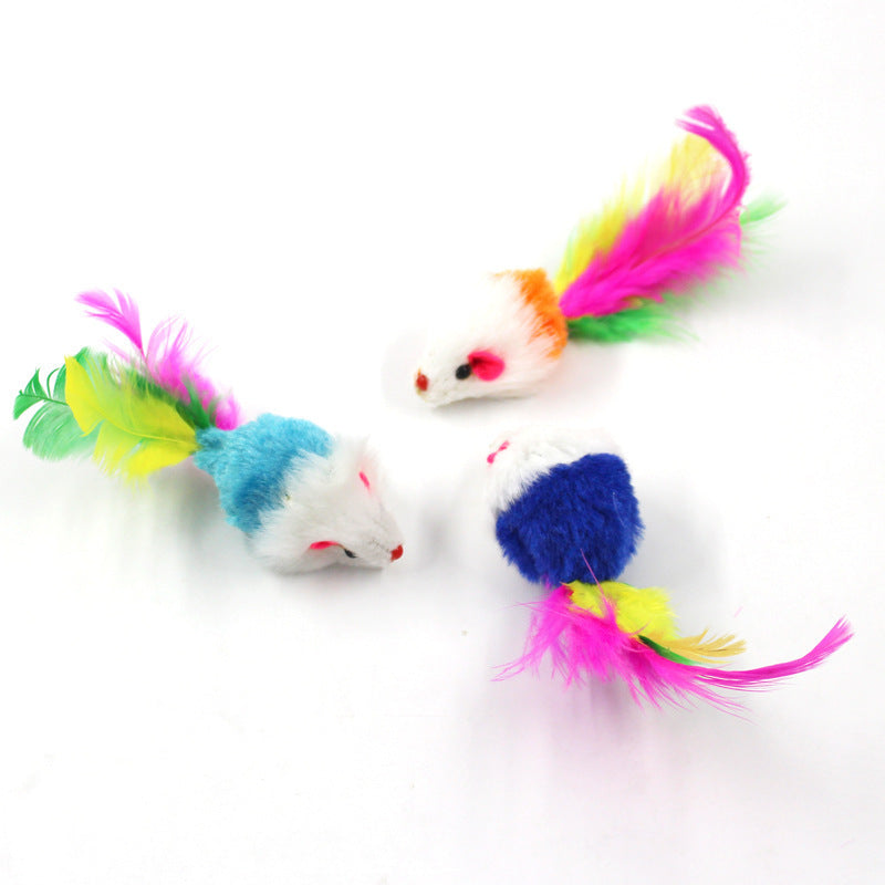 Assorted cat toy set with false mice and colorful feathers for hunting and chasing fun